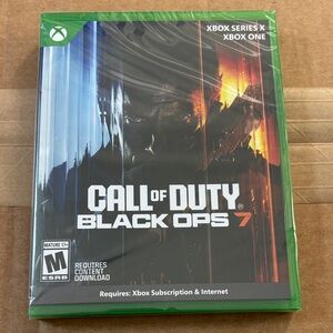 Call of Duty: Black Ops 7 for Xbox Series X and One - Green Case
